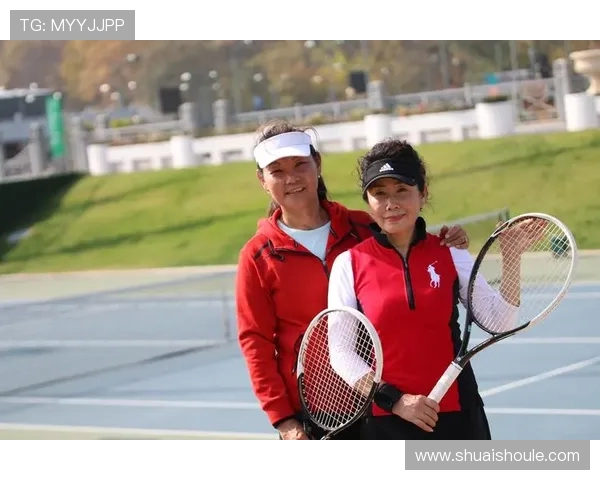 南京网球队运营模式解析与发展策略探讨助力网球热潮兴起